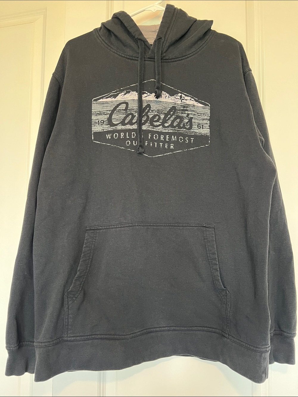Cabela's Black Pullover Hoodie with Logo Graphic